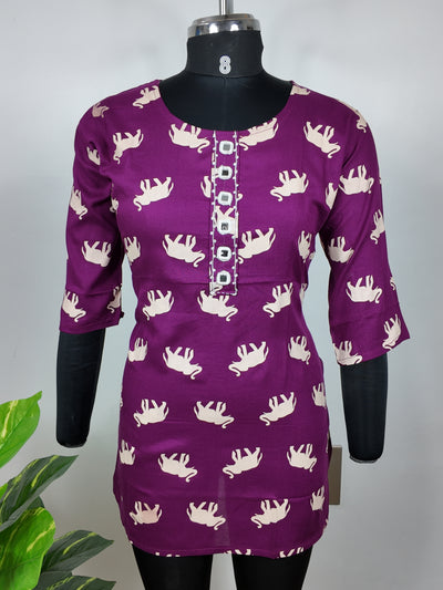 ELEPHANT PRINT PURPLE SHORT TOP