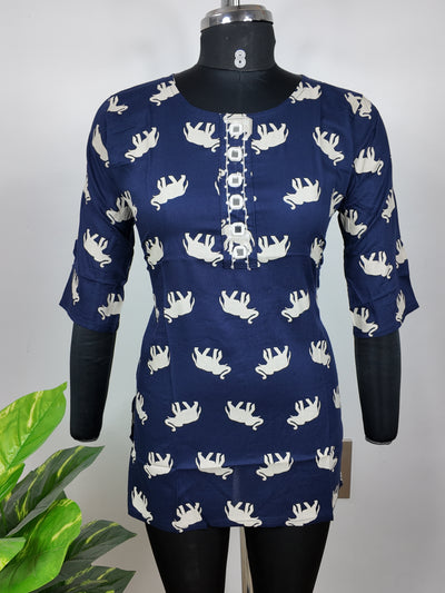 ELEPHANT PRINT NAVY BLUE SHORT TOP